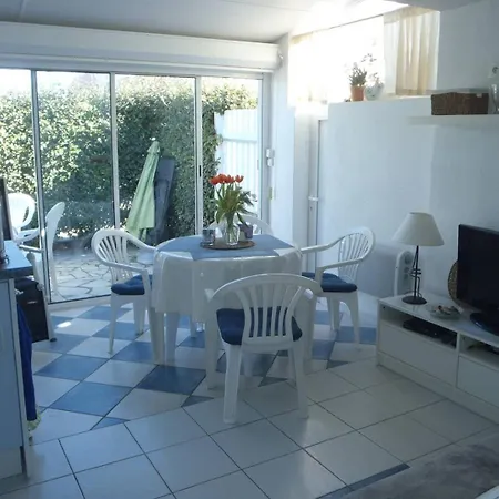 3 Pces Mez 42m2 + Terrasse 11m2 Ref 4054 * Le Castellas