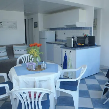 3 Pces Mez 42m2 + Terrasse 11m2 Ref 4054 *